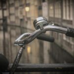 Miért érdemes végre két kerékre pattanni a reggeli csúcsforgalom helyett?