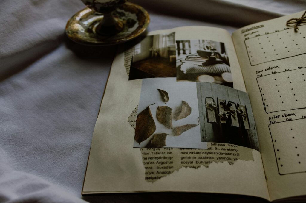 Hogyan segíthet a napi pár perces naplózás a gondolataink rendezésében?