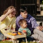 Így segíthetünk a gyerekeknek eligazodni a közösségi média zavaros világában