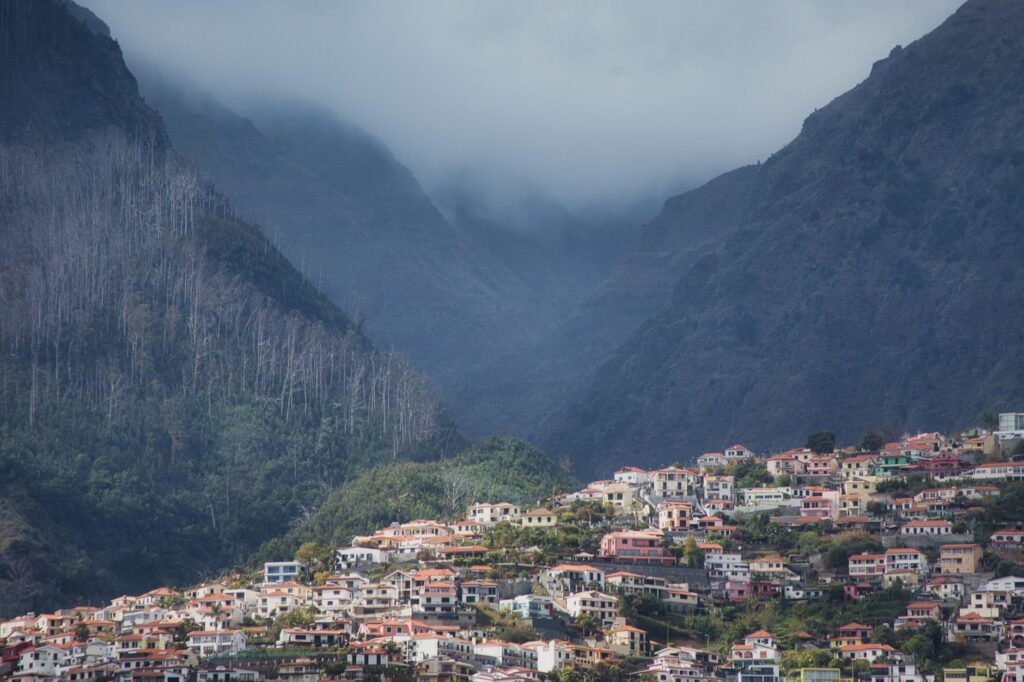 Miért érdemes Madeira szigetére utazni a fagyos téli hónapok helyett?